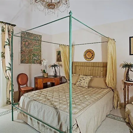 Le Scale Hotel